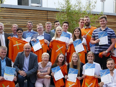 Gruppenbild von Auszubildenden mit Europass Mobilität in der Niedersächsischen Landesvertretung in Brüssel